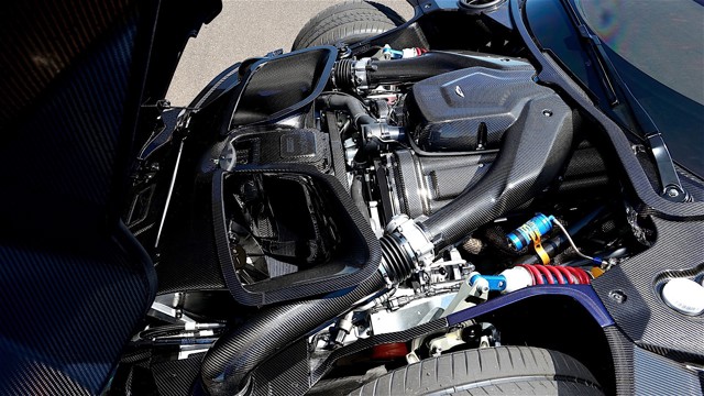 Aston Martin Vulcan foto 30