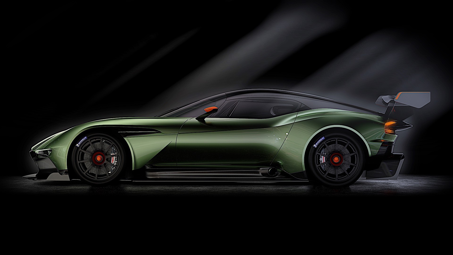 Aston Martin Vulcan photo 8