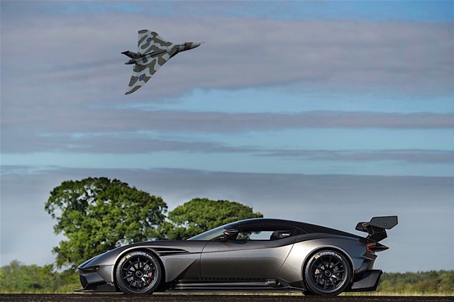 Aston Martin Vulcan foto 18