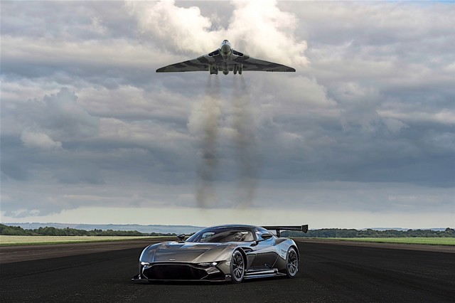 Aston Martin Vulcan foto 21