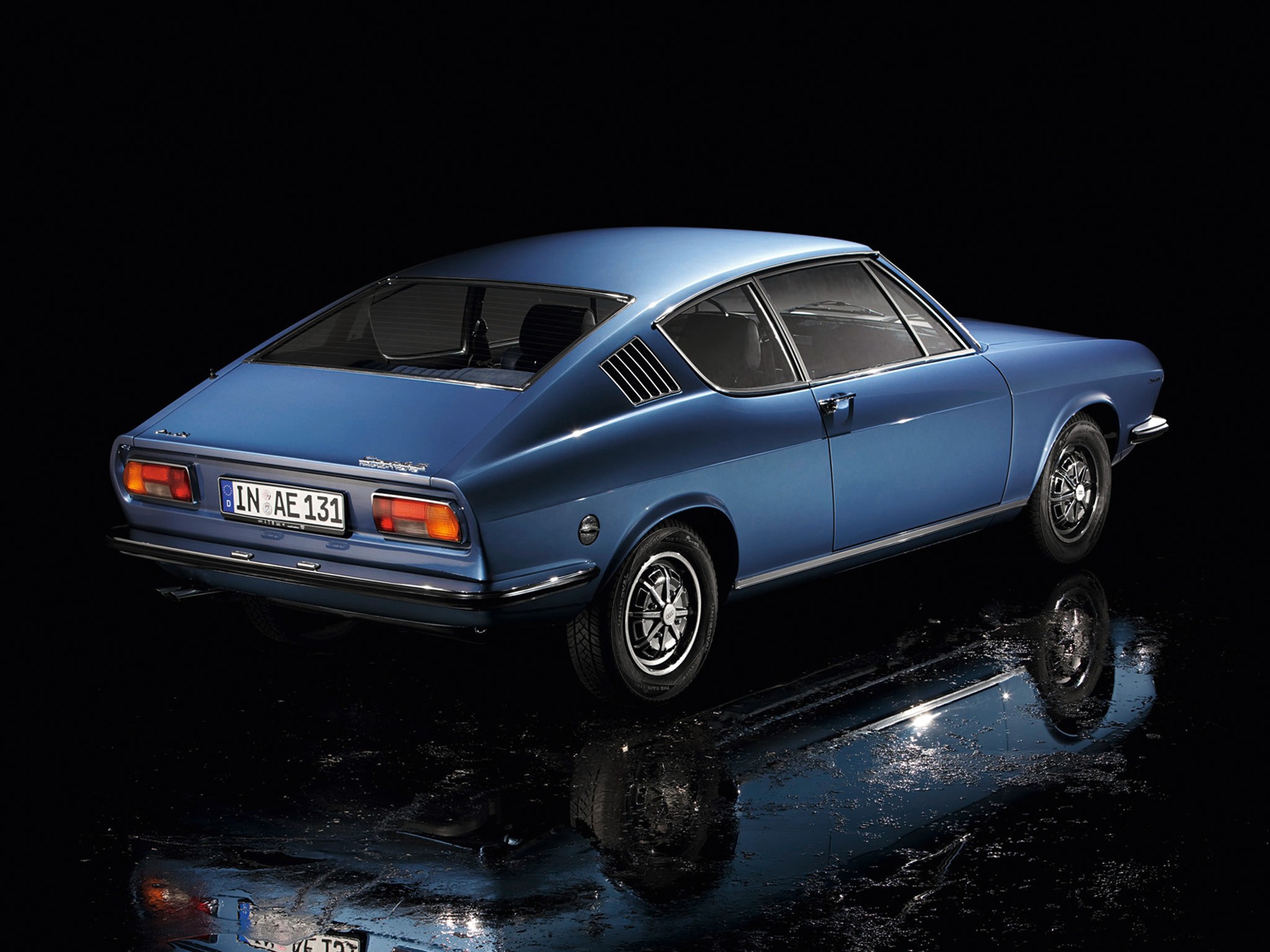 Audi 100 Coupe photo 12