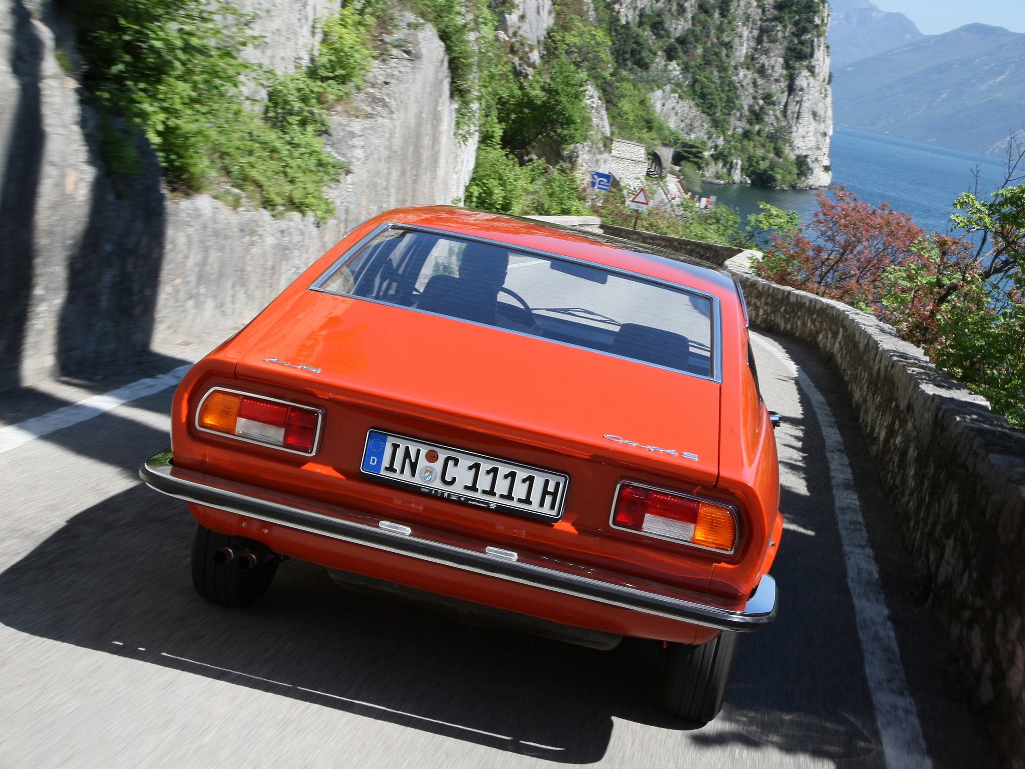 Audi 100 Coupe photo 13