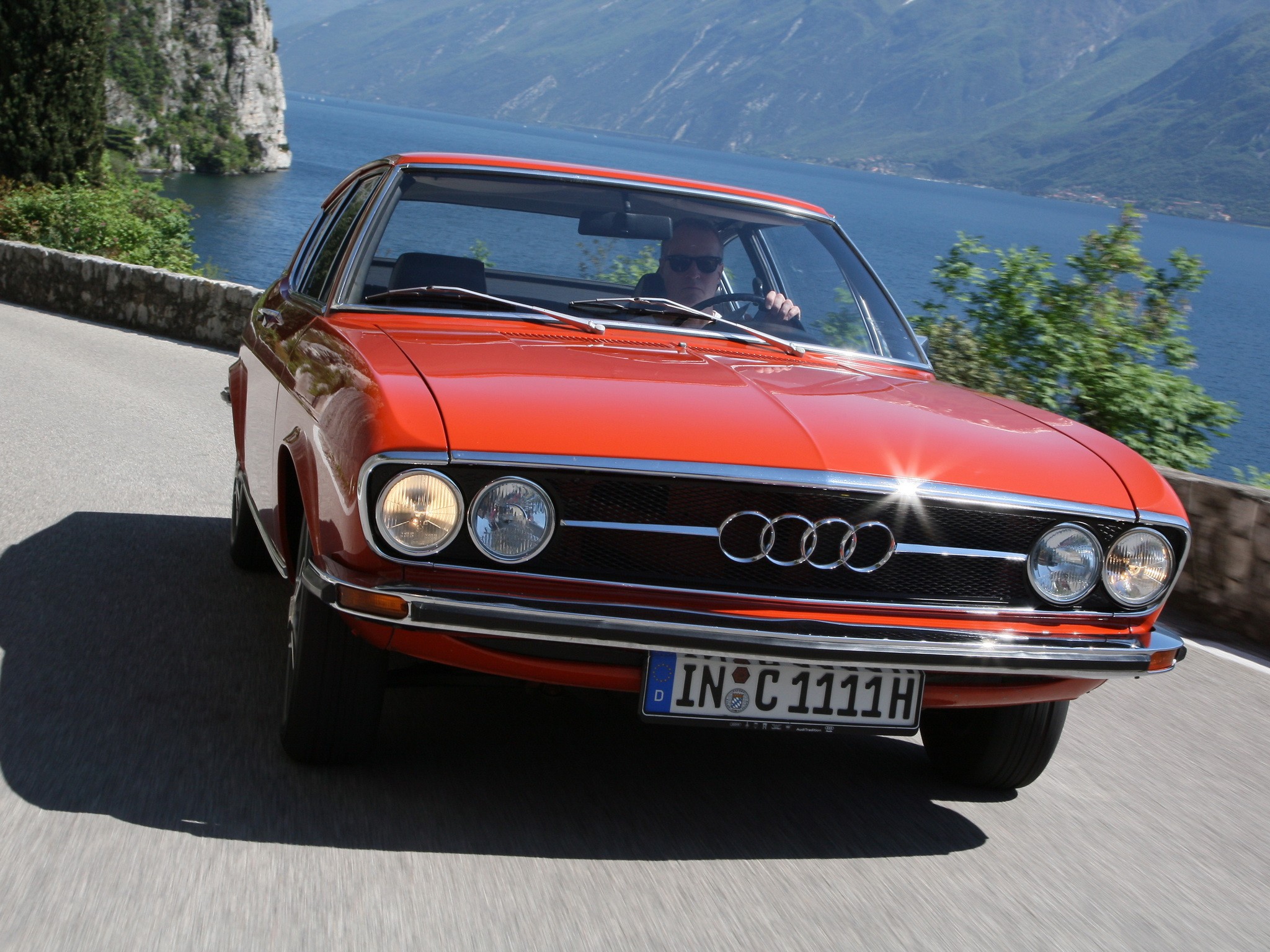 Audi 100 Coupe photo 14