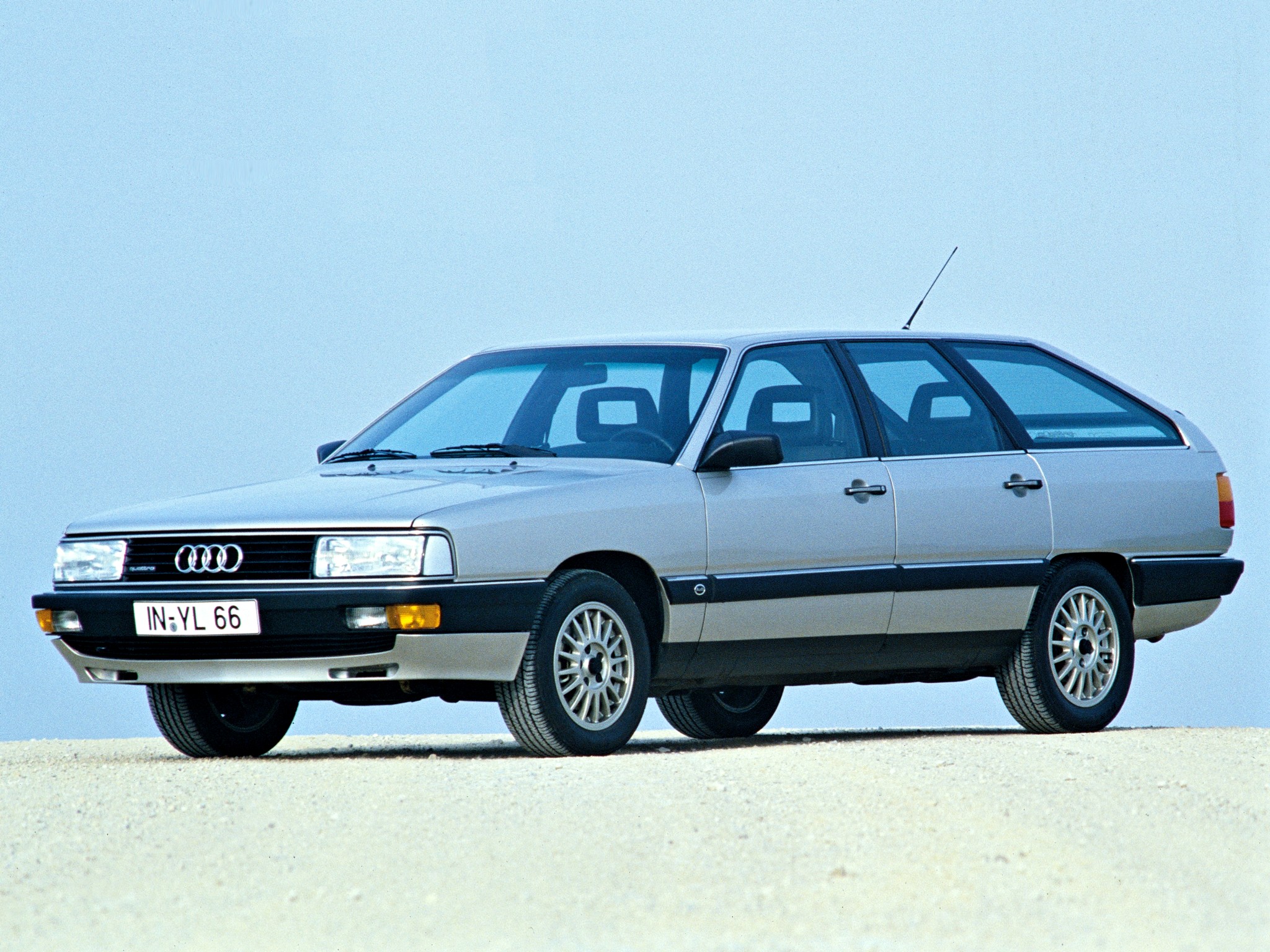 Audi 100/ 200 Avant photo 16