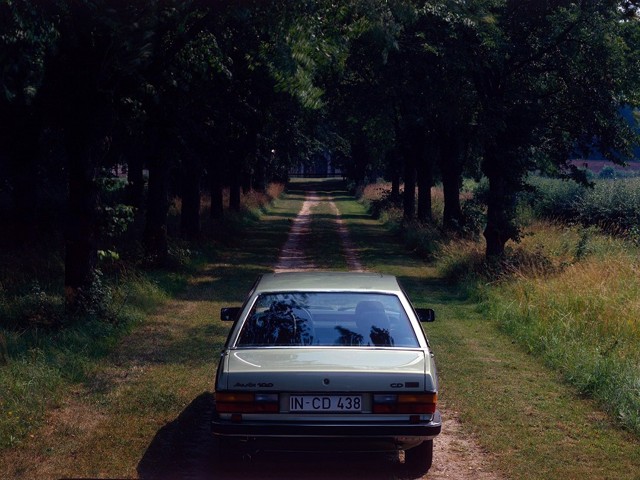 Audi 100/ 200 photo 8