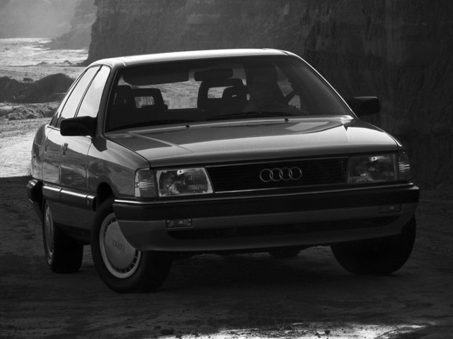 Audi 100/ 200 photo 7