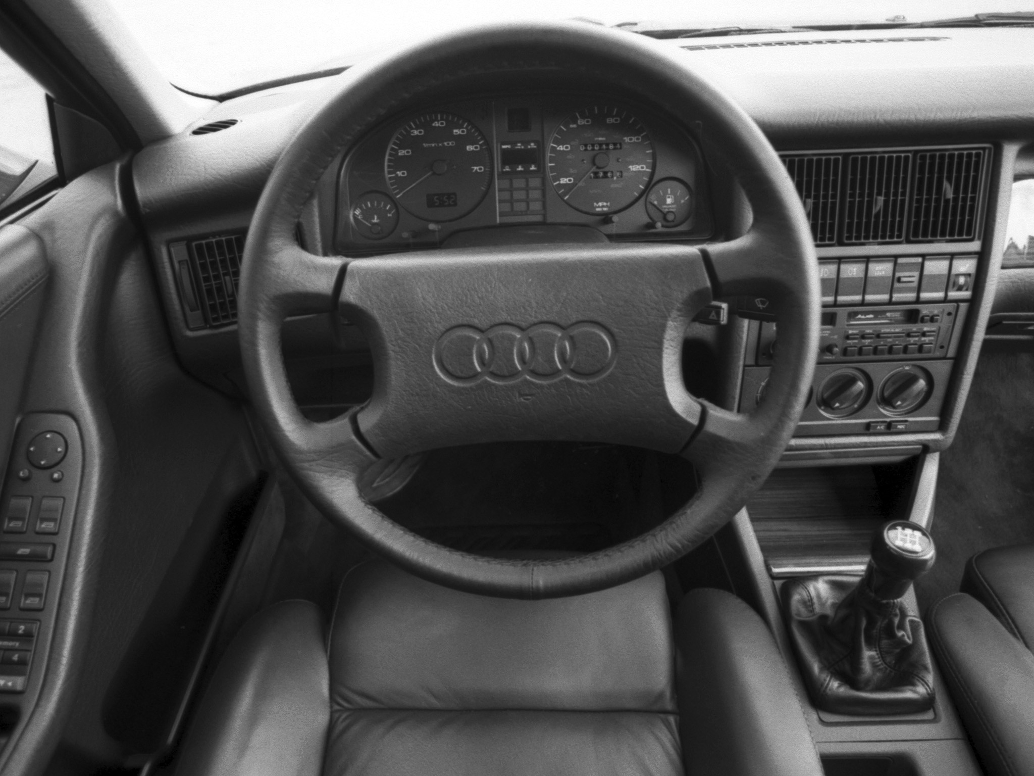 Audi 90 photo 45