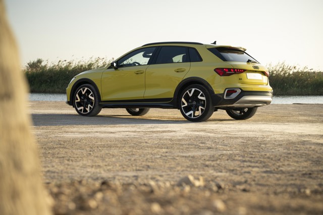 Audi A3 Allstreet photo 2