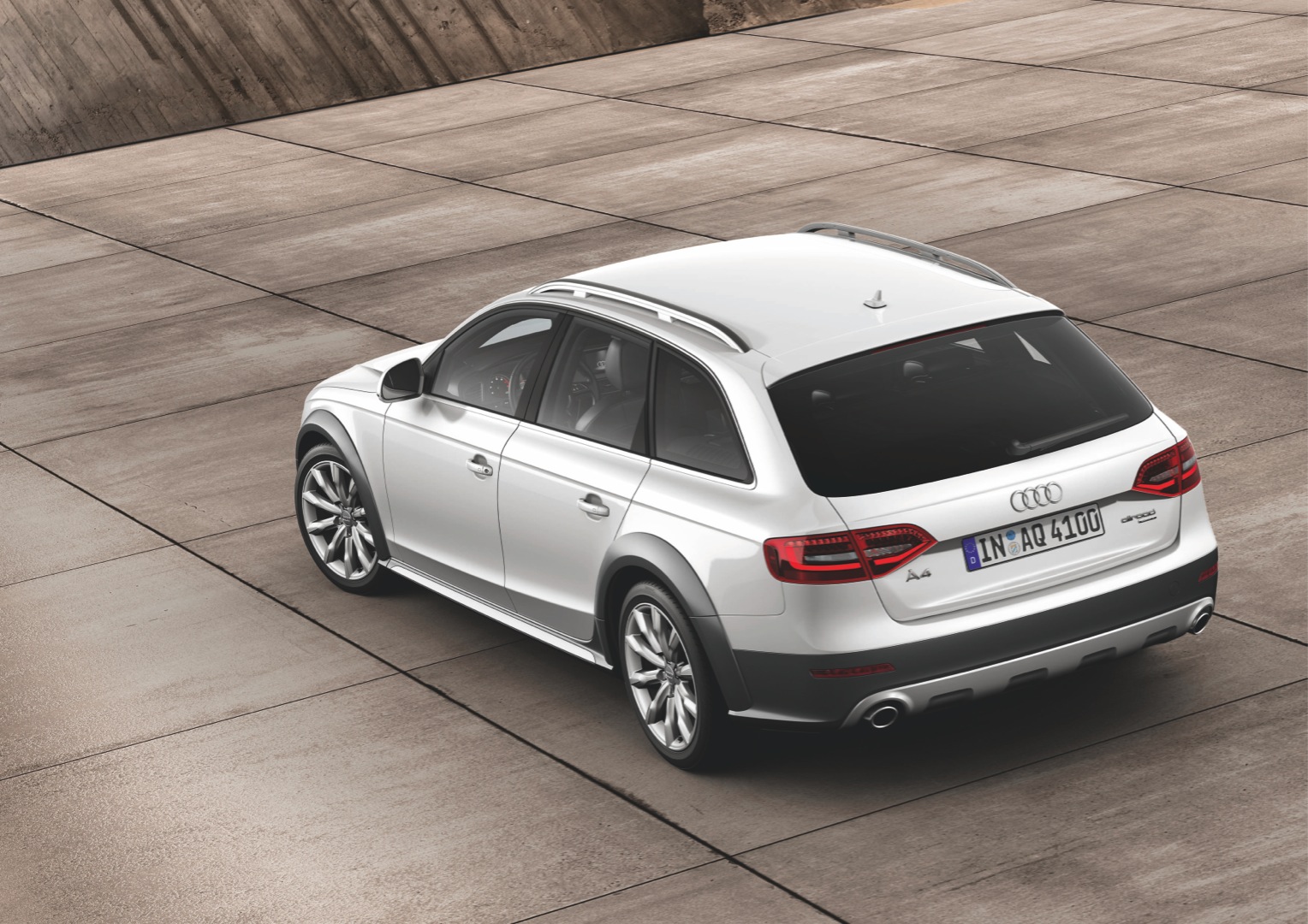 Audi A4 Allroad photo 2