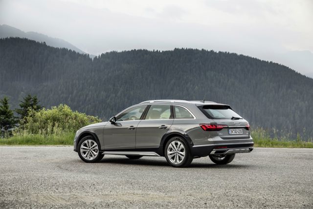 Audi A4 Allroad photo 6