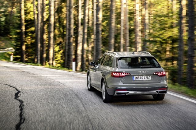 Audi A4 Allroad photo 25