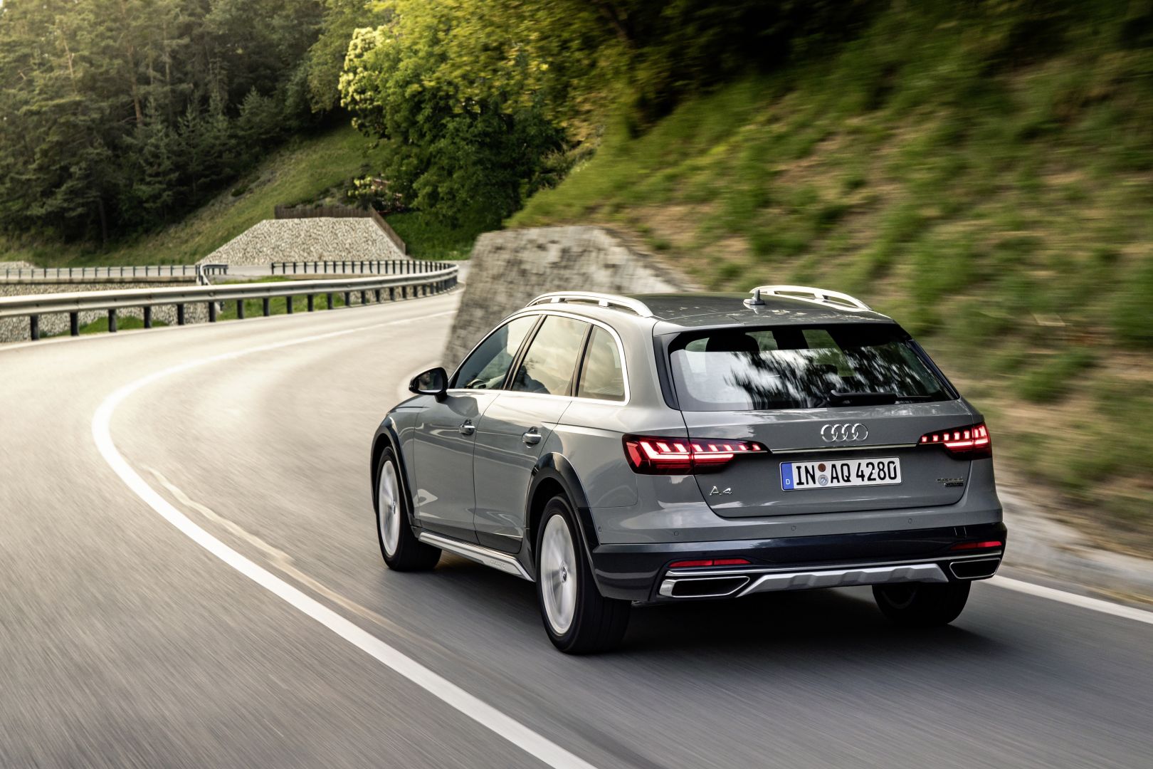 Audi A4 Allroad photo 26