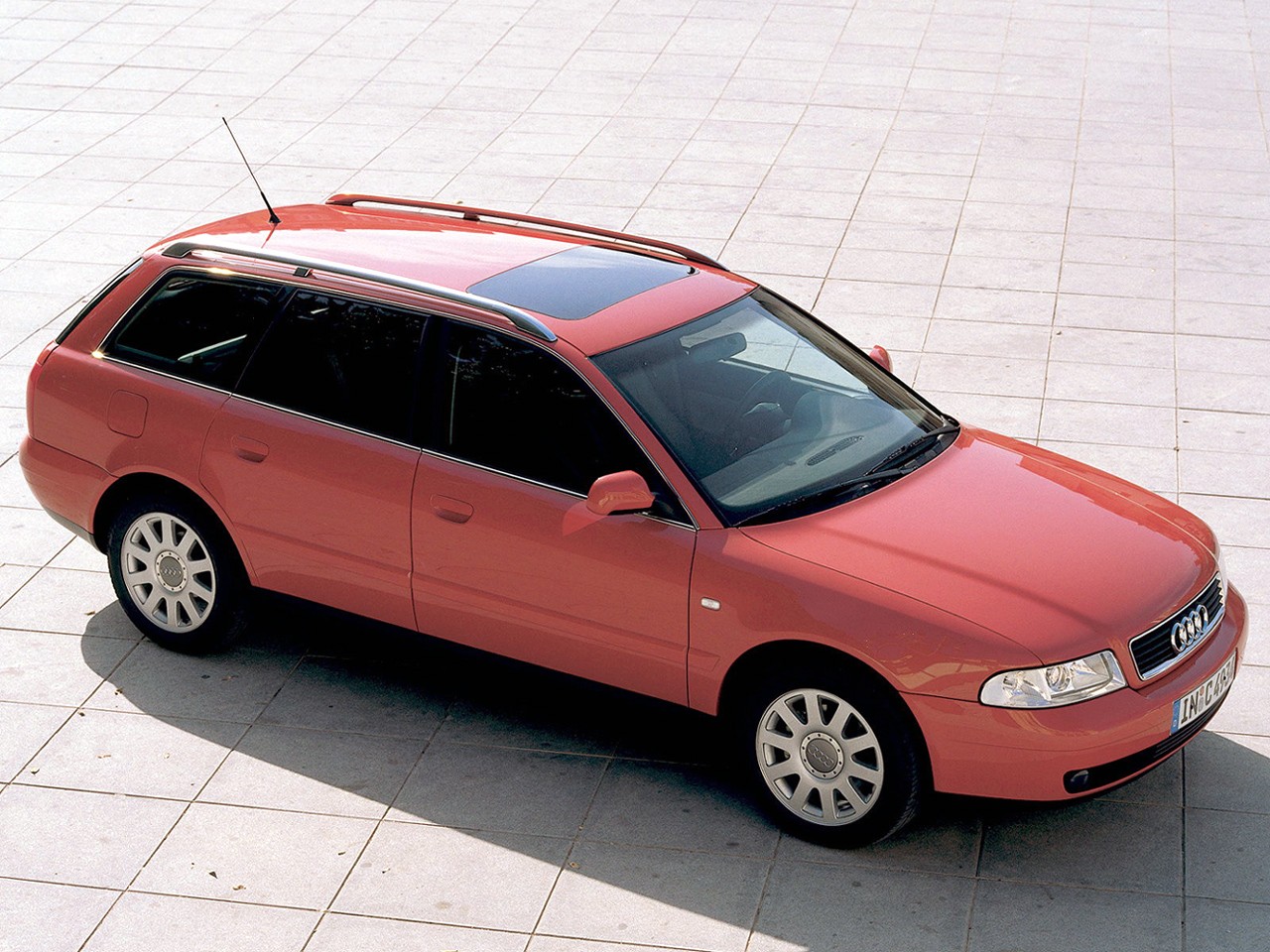 Audi A4 Avant photo 18