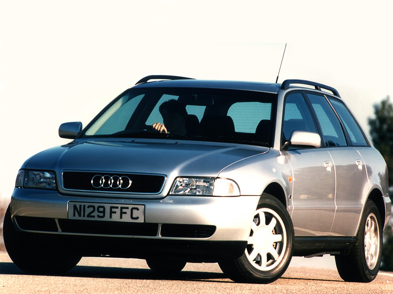 Audi A4 Avant photo 19