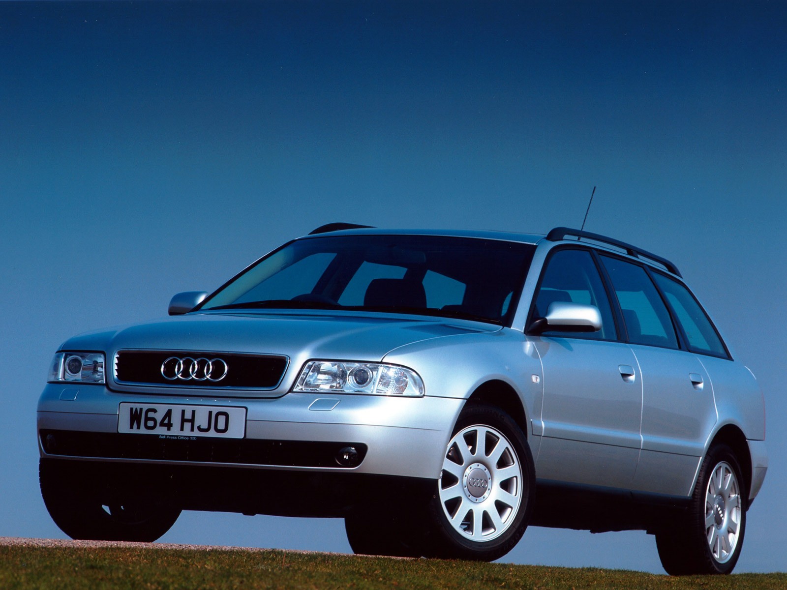 Audi A4 Avant photo 22