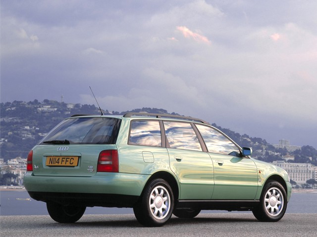 Audi A4 Avant photo 26