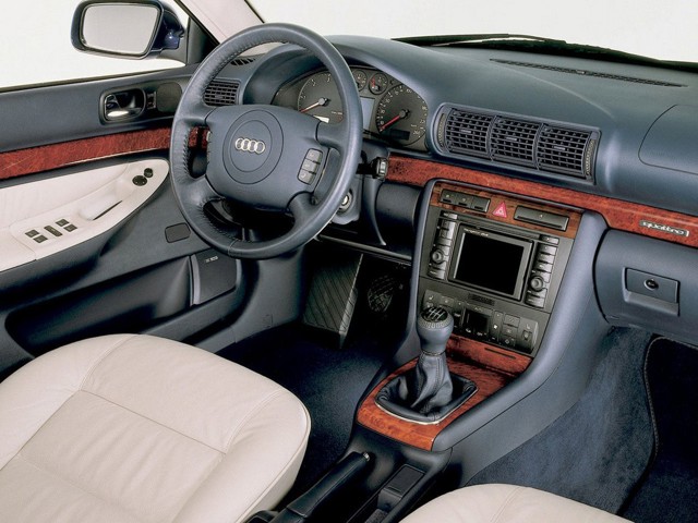 Audi A4 Avant photo 33