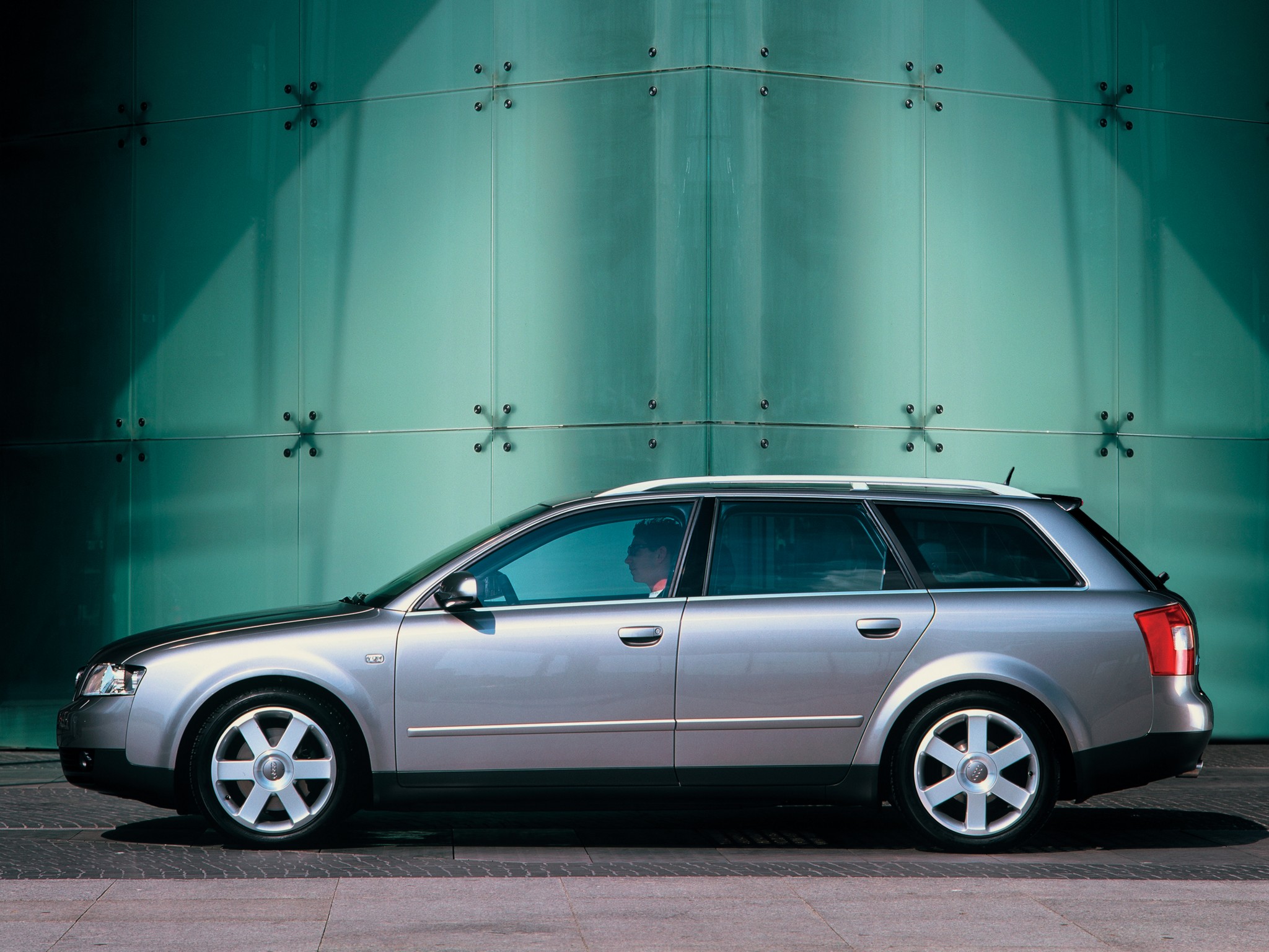 Audi A4 Avant photo 23