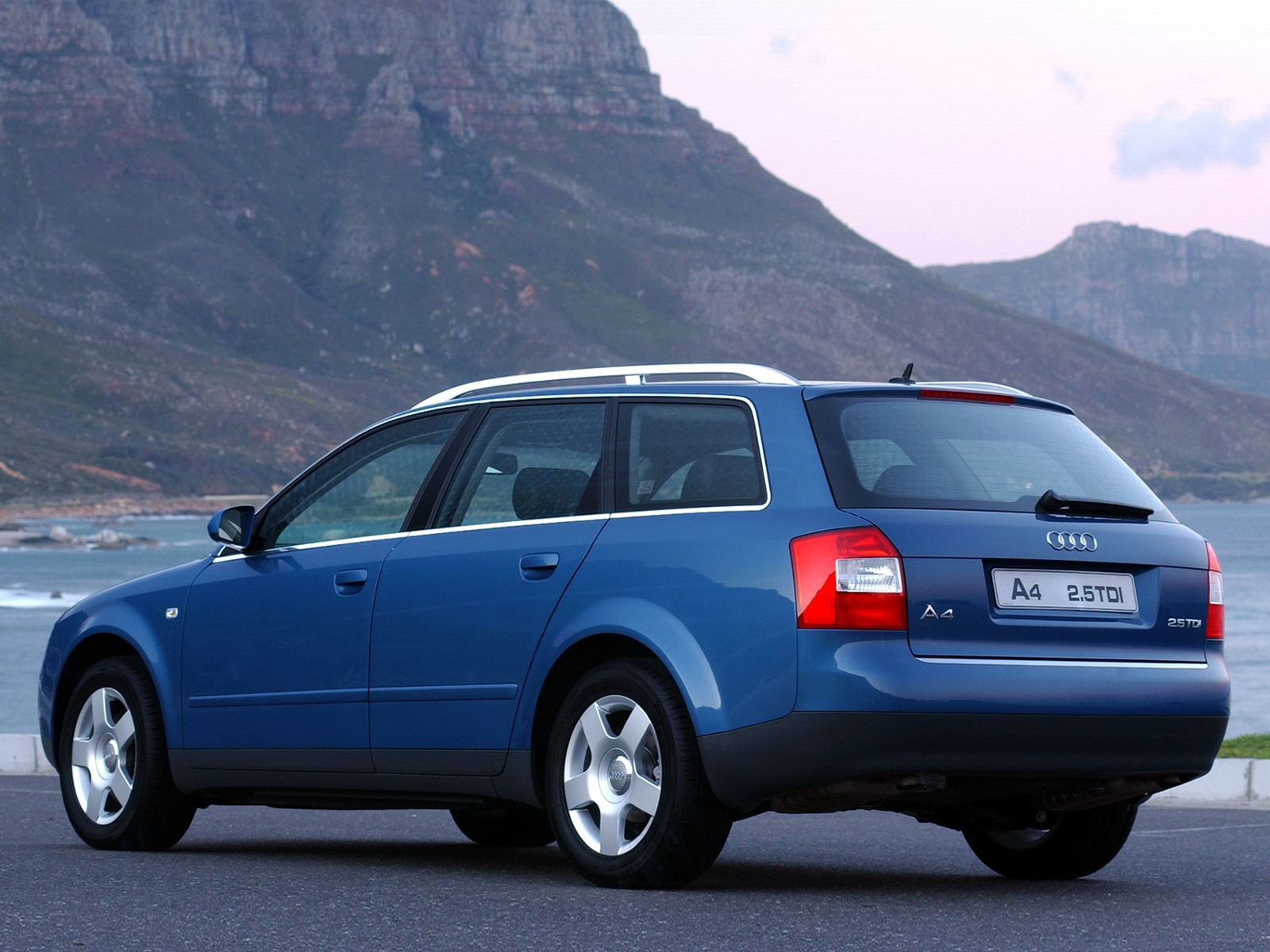 Audi A4 Avant photo 28