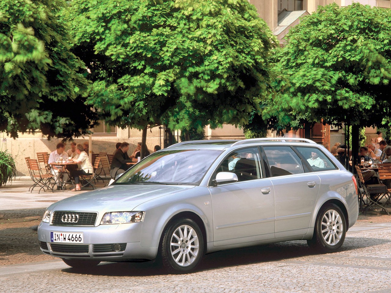 Audi A4 Avant photo 35