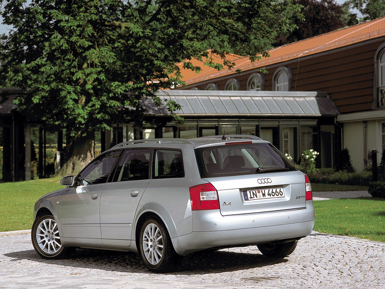 Audi A4 Avant photo 36