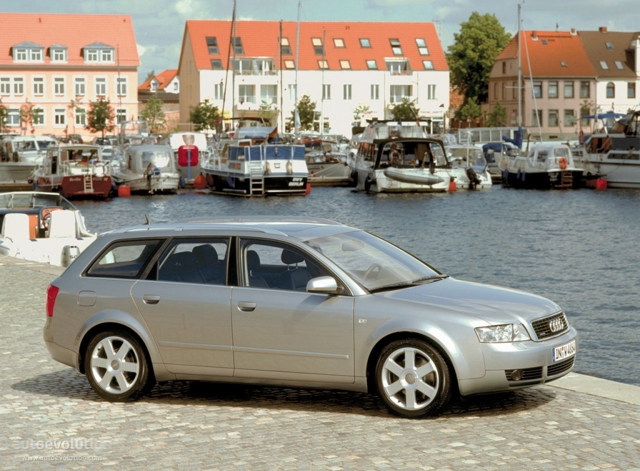 Audi A4 Avant photo 4