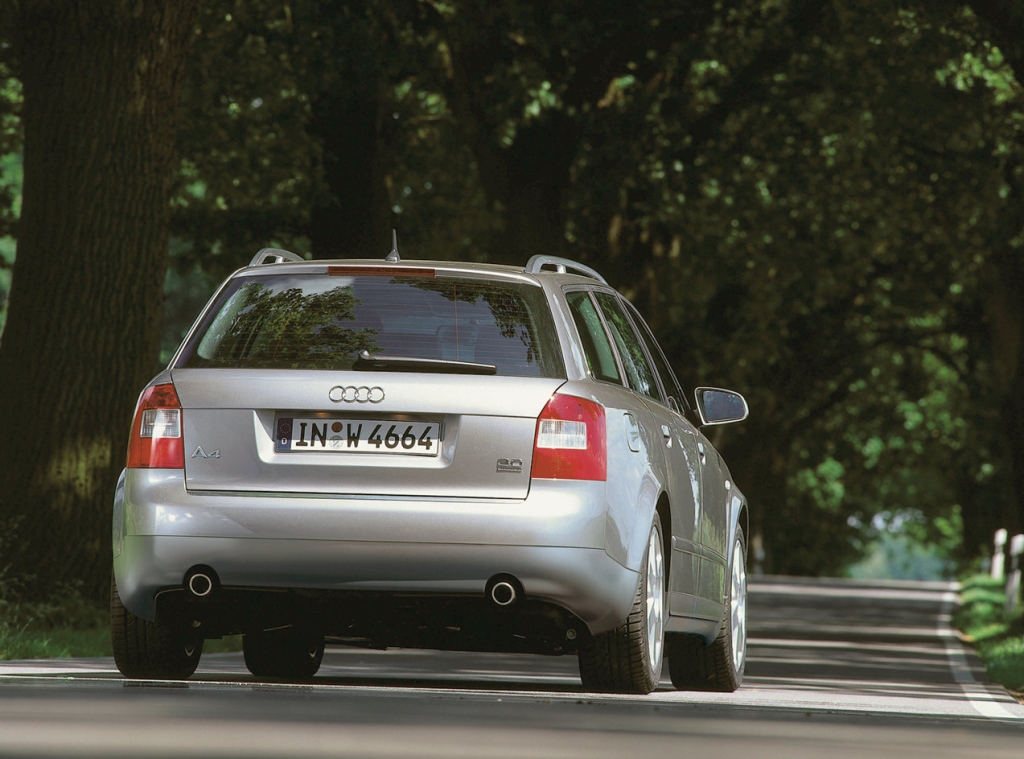 Audi A4 Avant photo 9