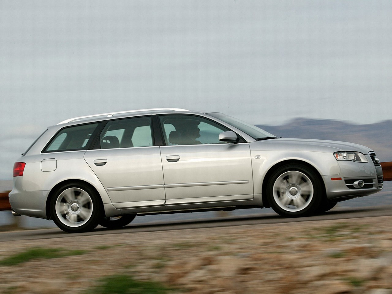 Audi A4 Avant photo 6