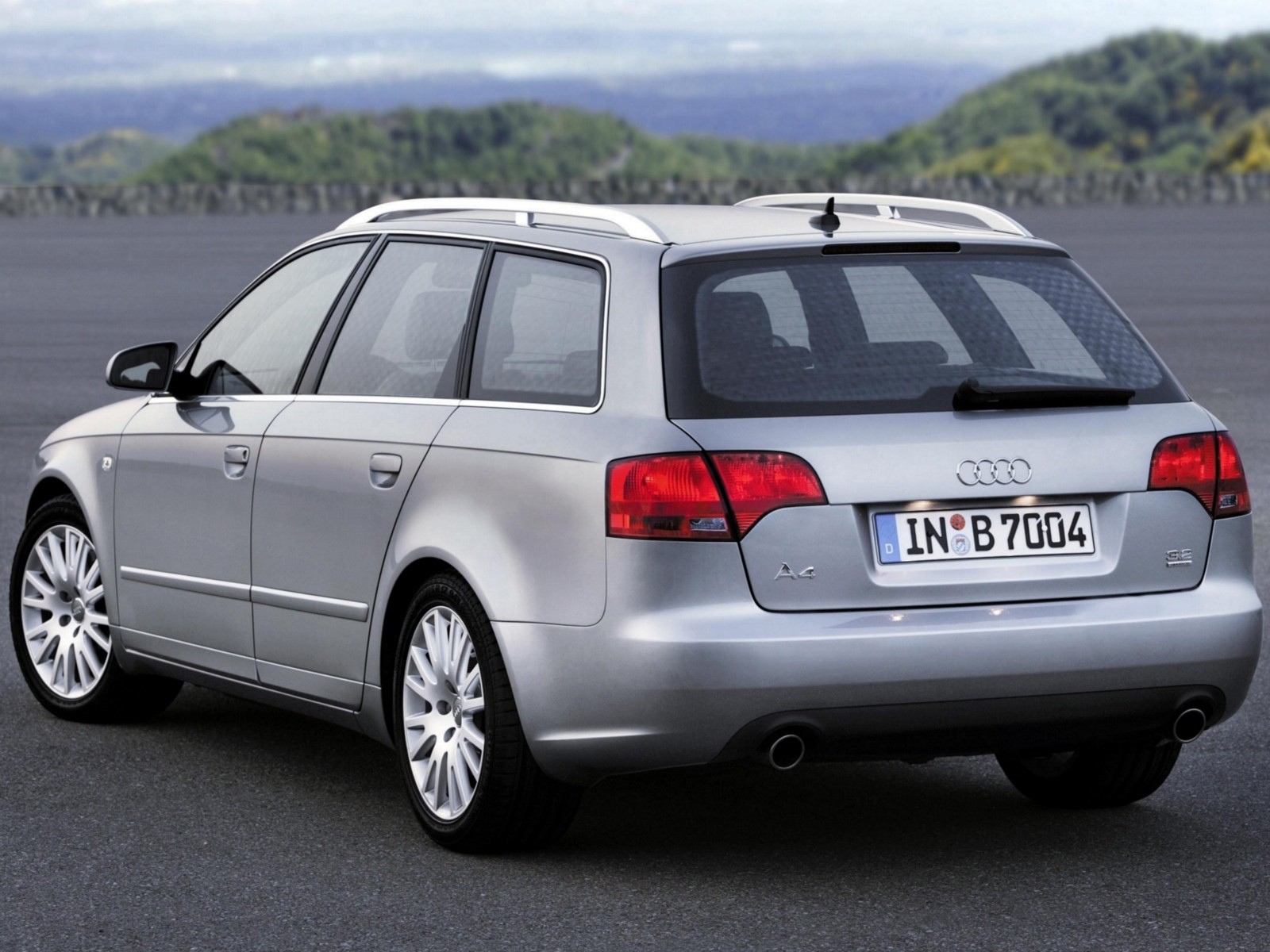 Audi A4 Avant photo 12
