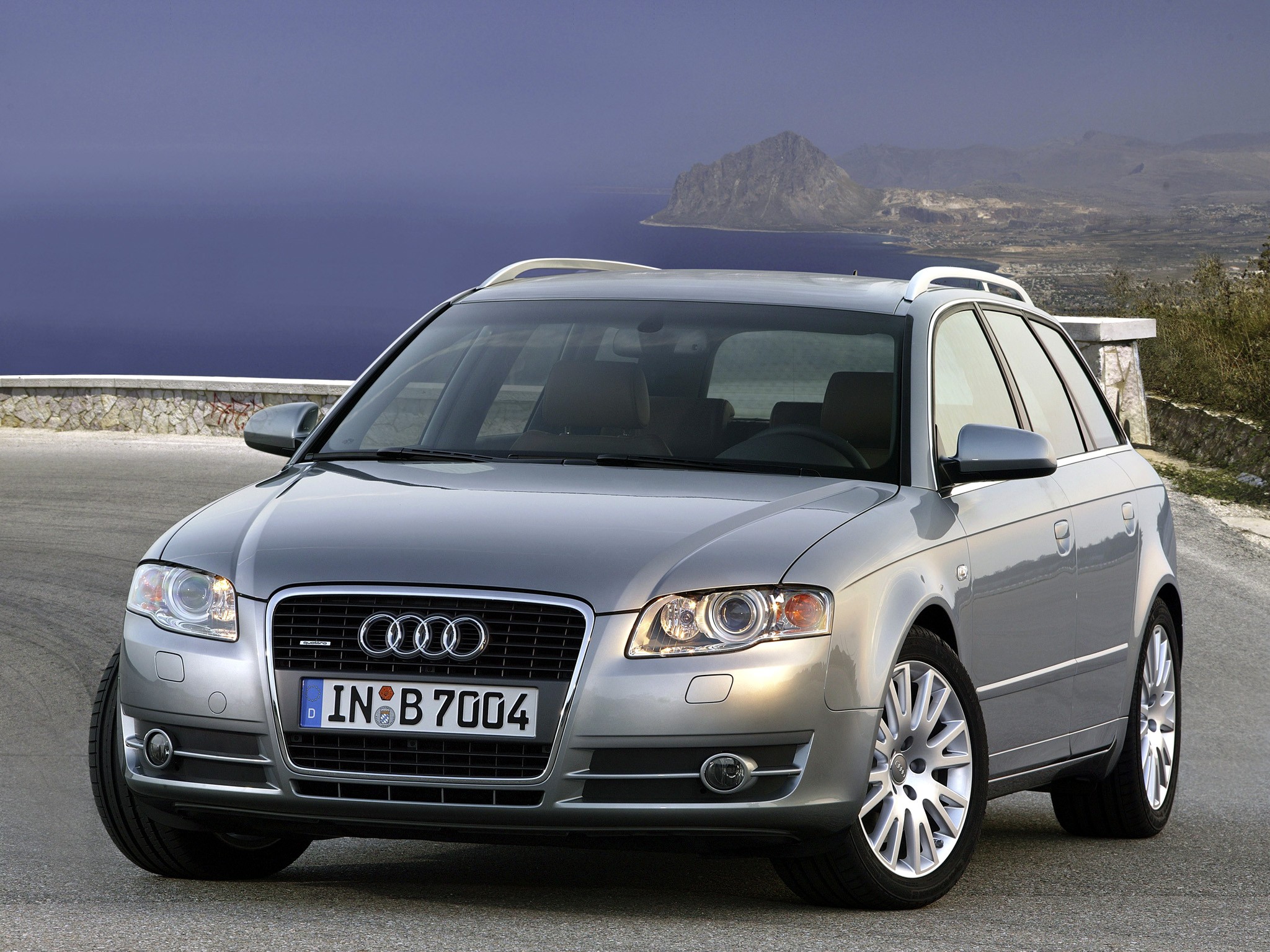 Audi A4 Avant photo 14