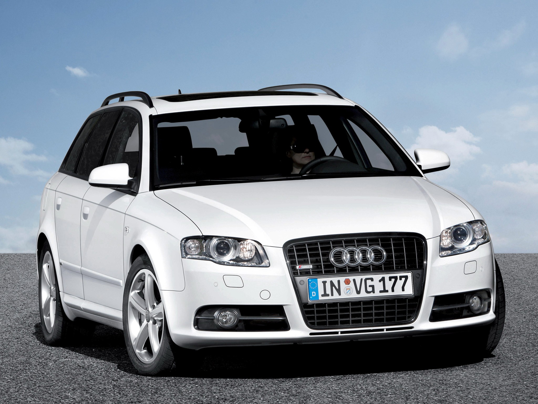 Audi A4 Avant photo 19