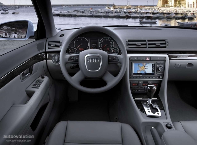 Audi A4 Avant photo 21