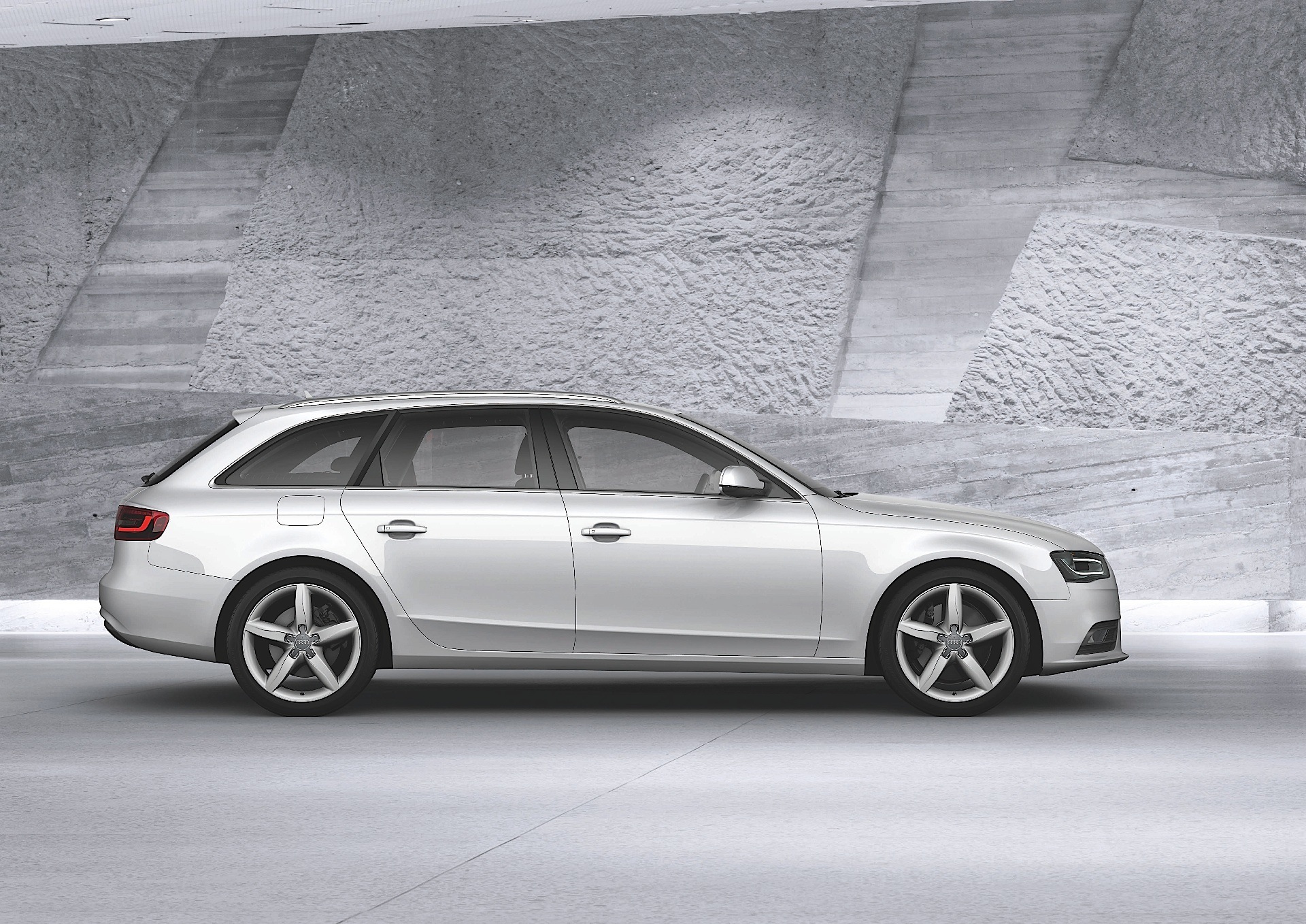 Audi A4 Avant photo 9