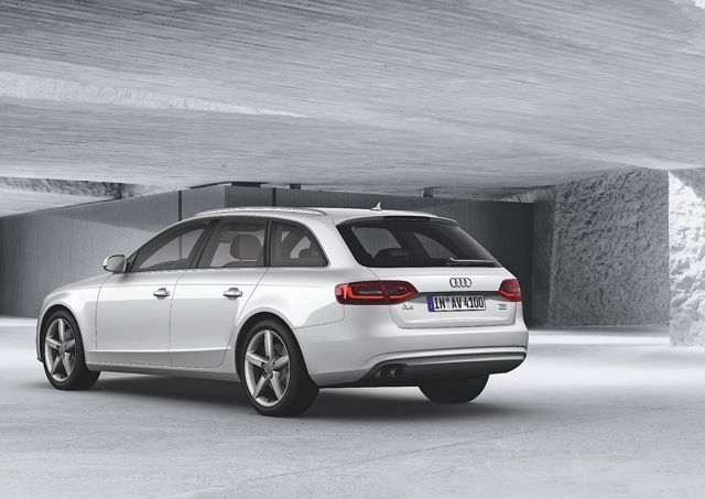 Audi A4 Avant photo 10