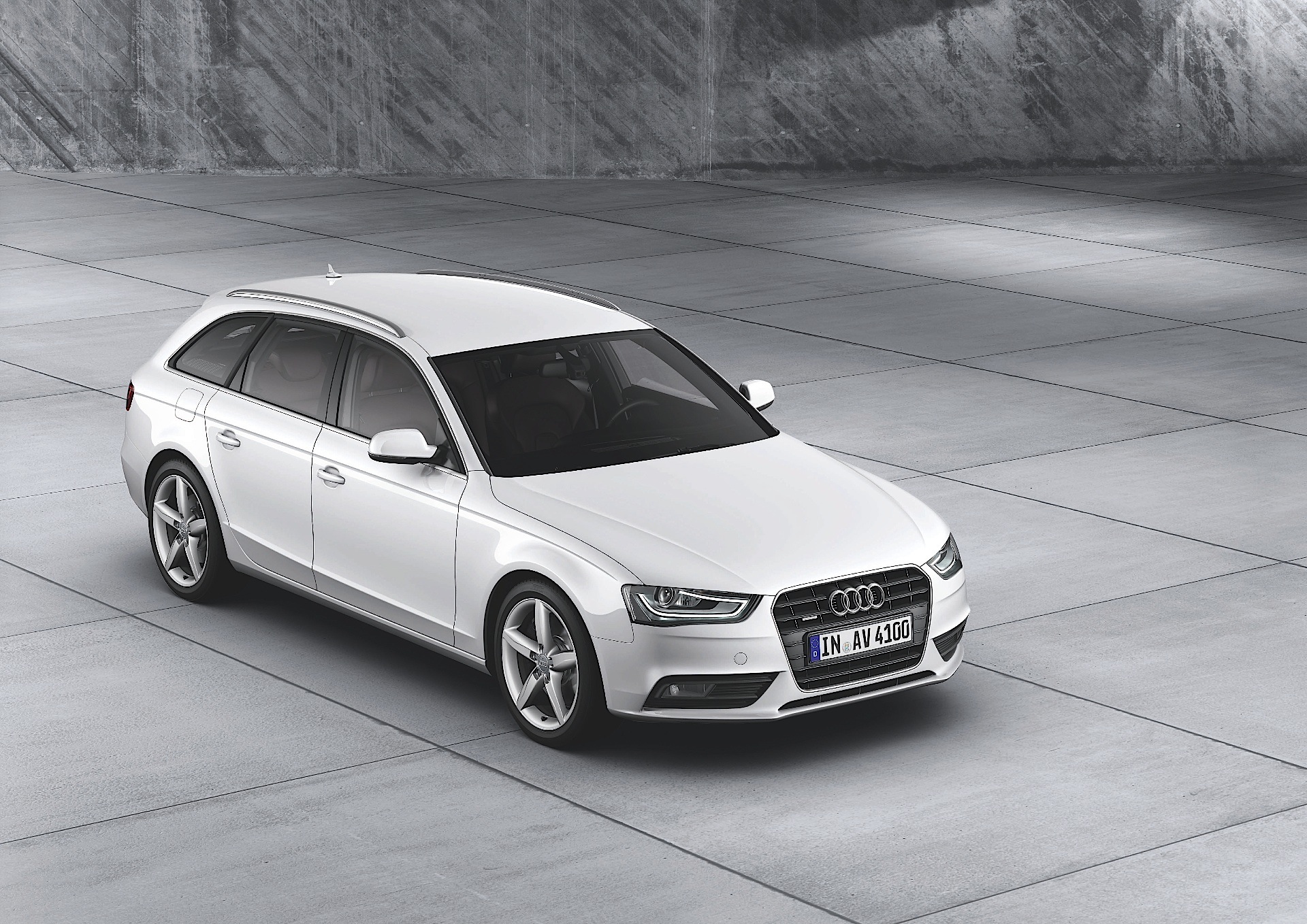 Audi A4 Avant photo 11