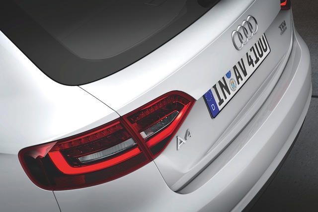 Audi A4 Avant photo 14