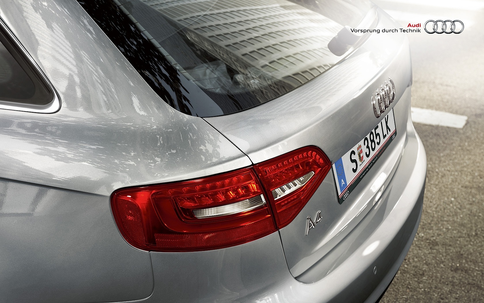 Audi A4 Avant photo 9