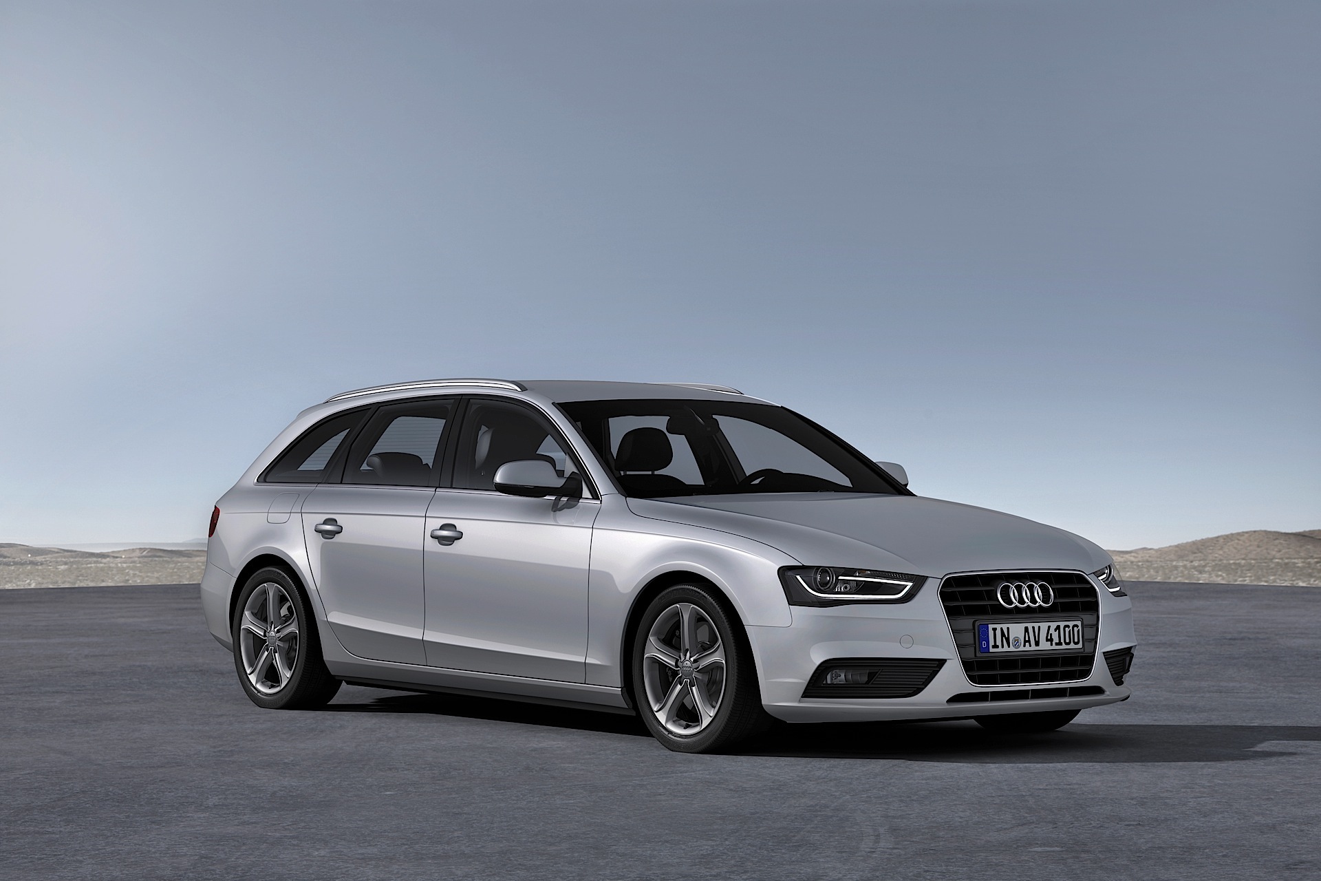 Audi A4 Avant photo 15