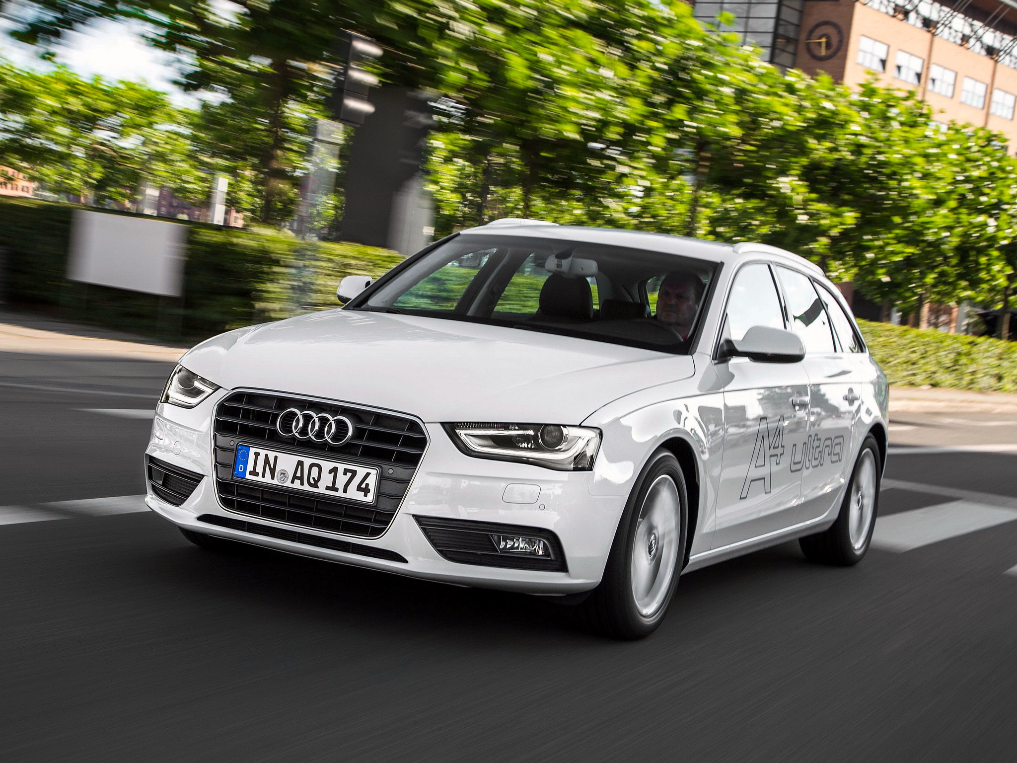 Audi A4 Avant photo 21