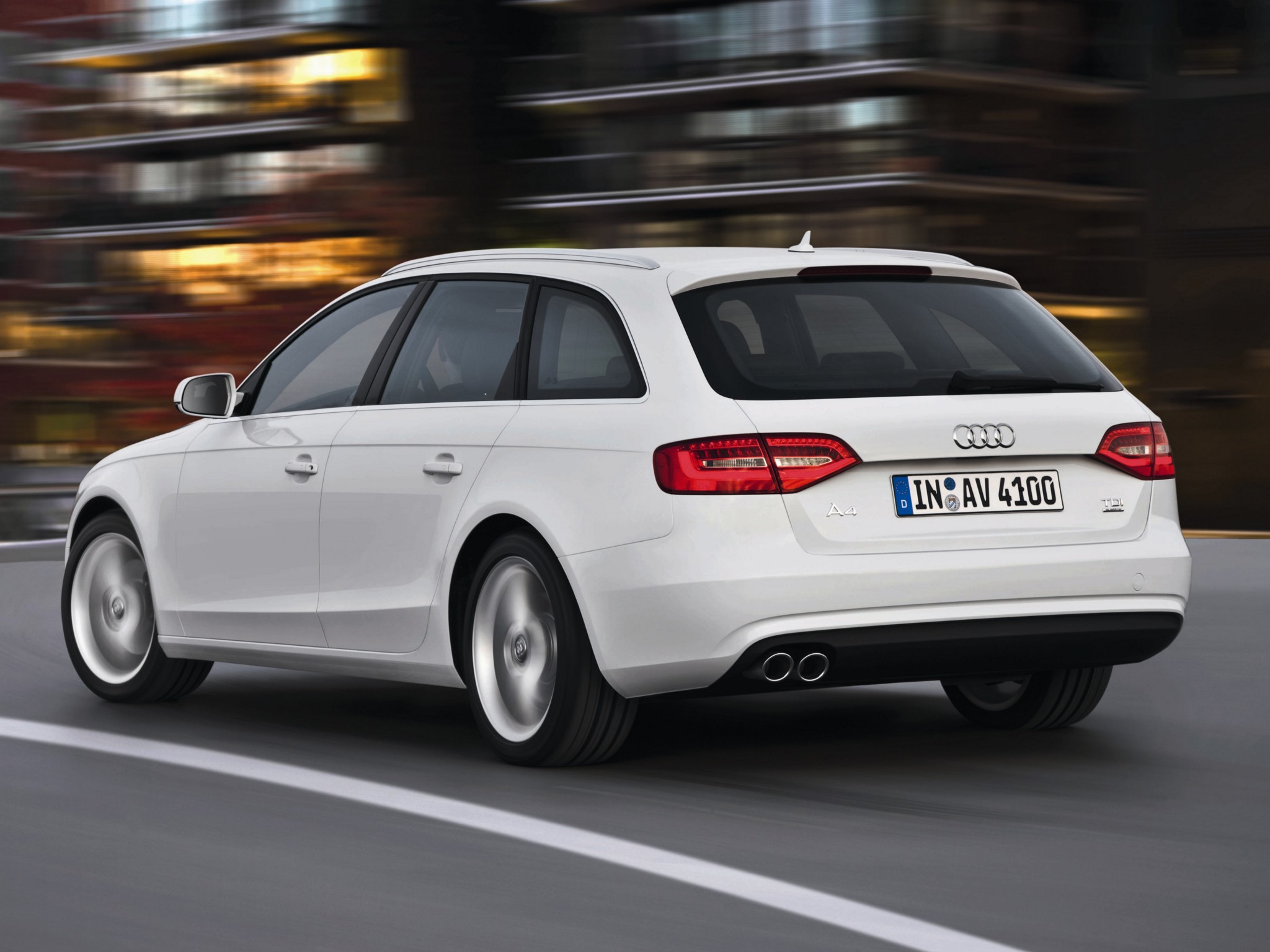 Audi A4 Avant photo 25