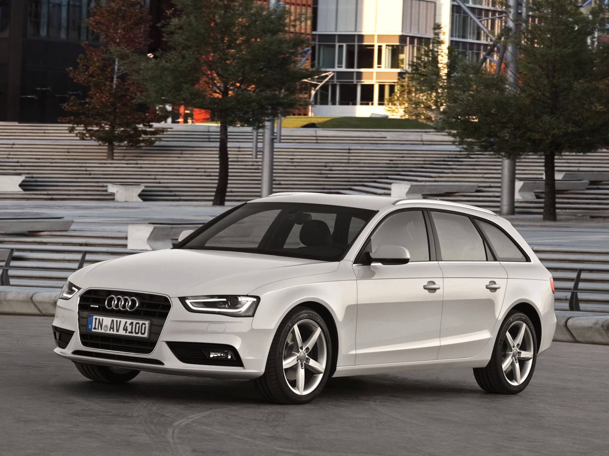 Audi A4 Avant photo 31