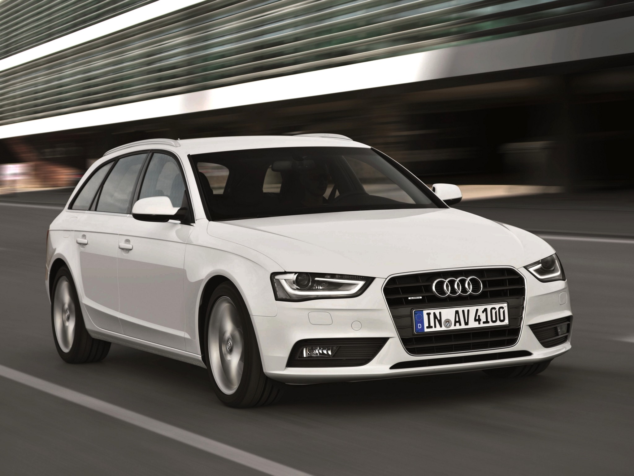 Audi A4 Avant photo 32