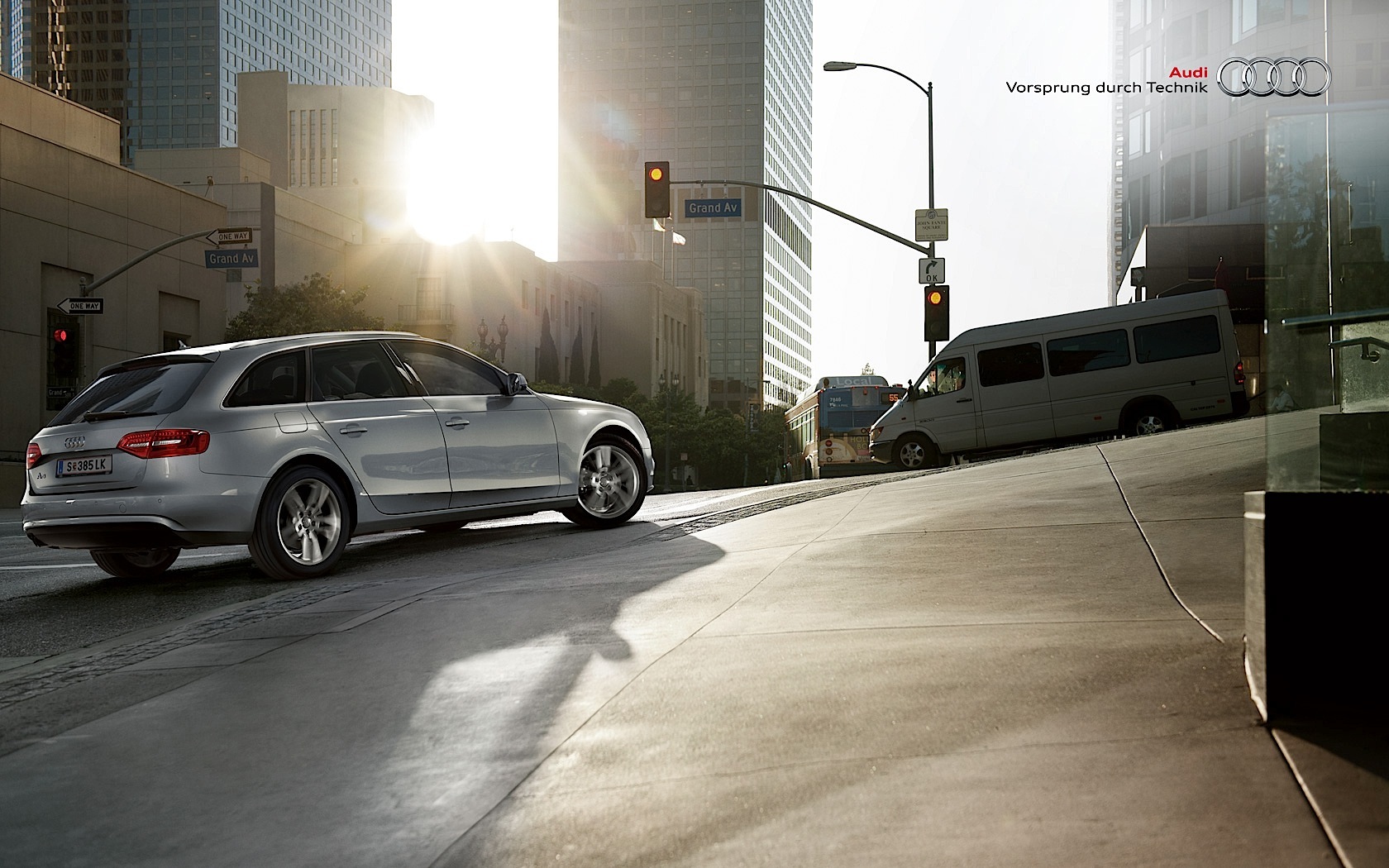 Audi A4 Avant photo 2