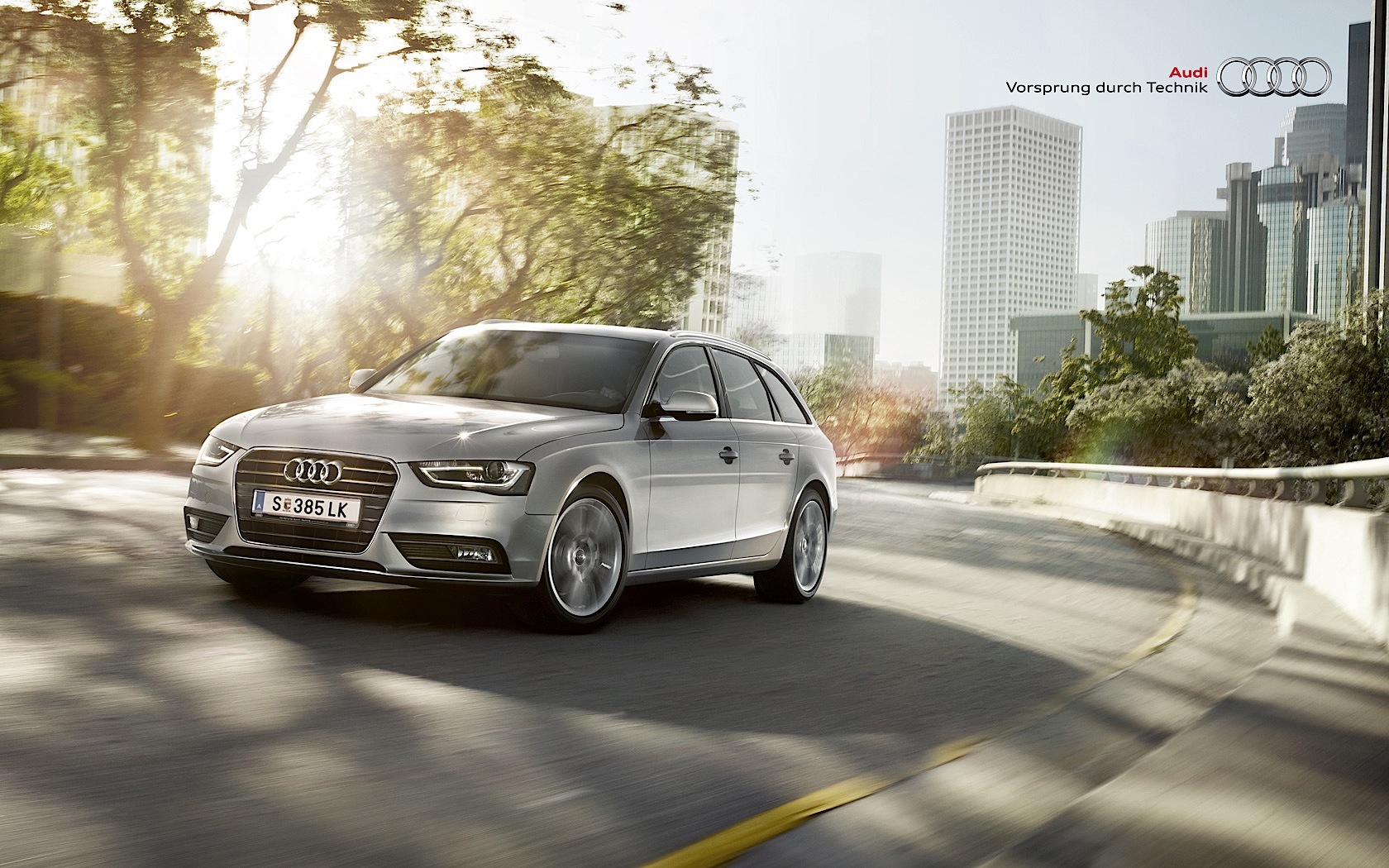 Audi A4 Avant photo 3