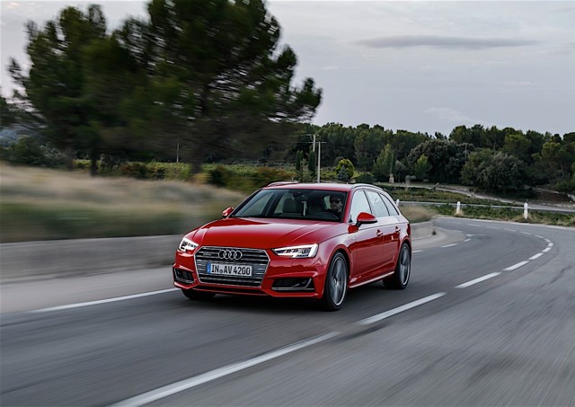 Audi A4 Avant photo 8