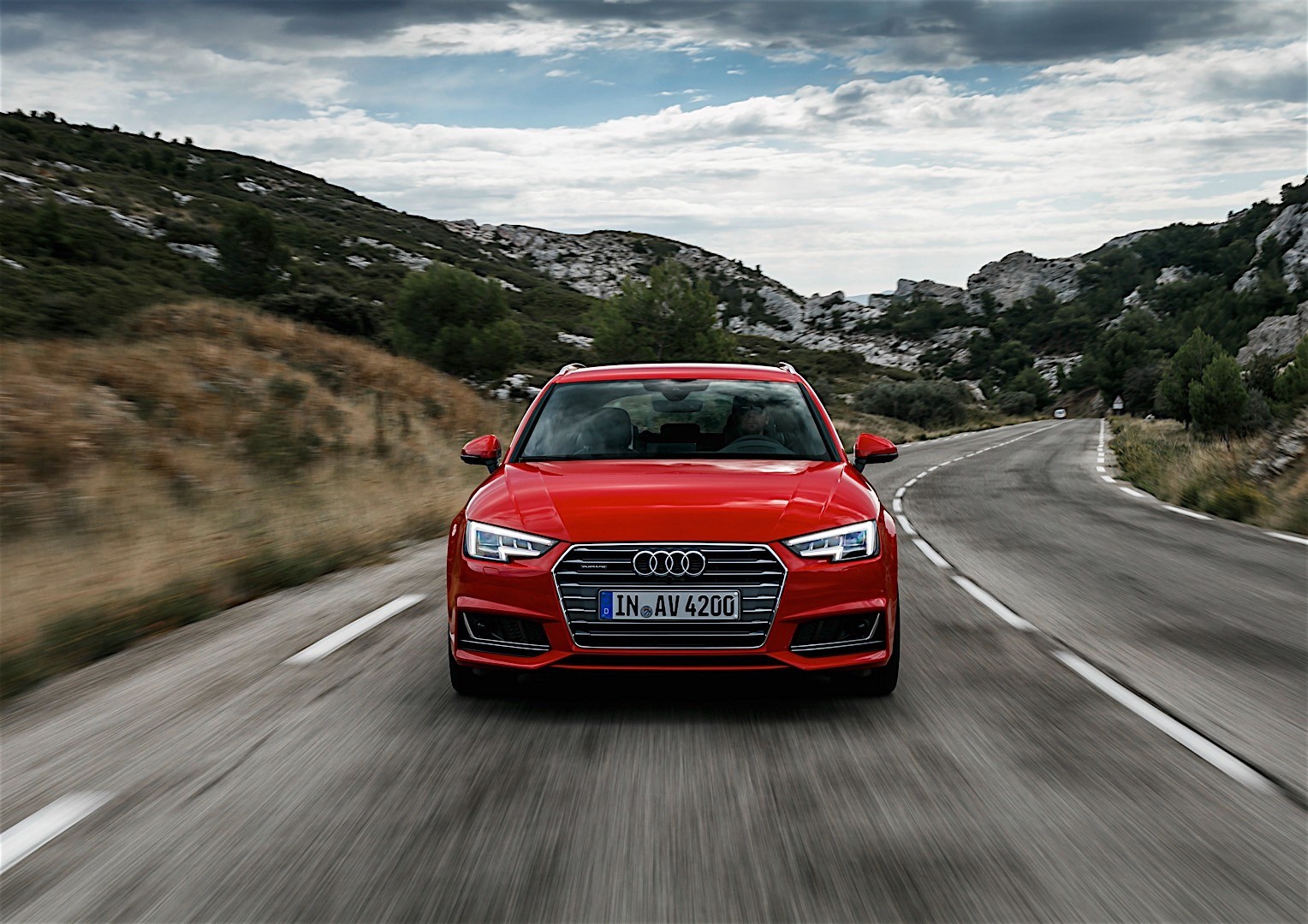 Audi A4 Avant photo 15