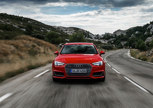 Audi A4 Avant photo 15