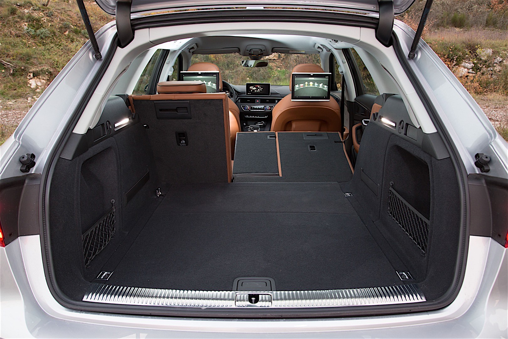 Audi A4 Avant photo 103