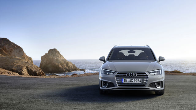 Audi A4 Avant photo 10