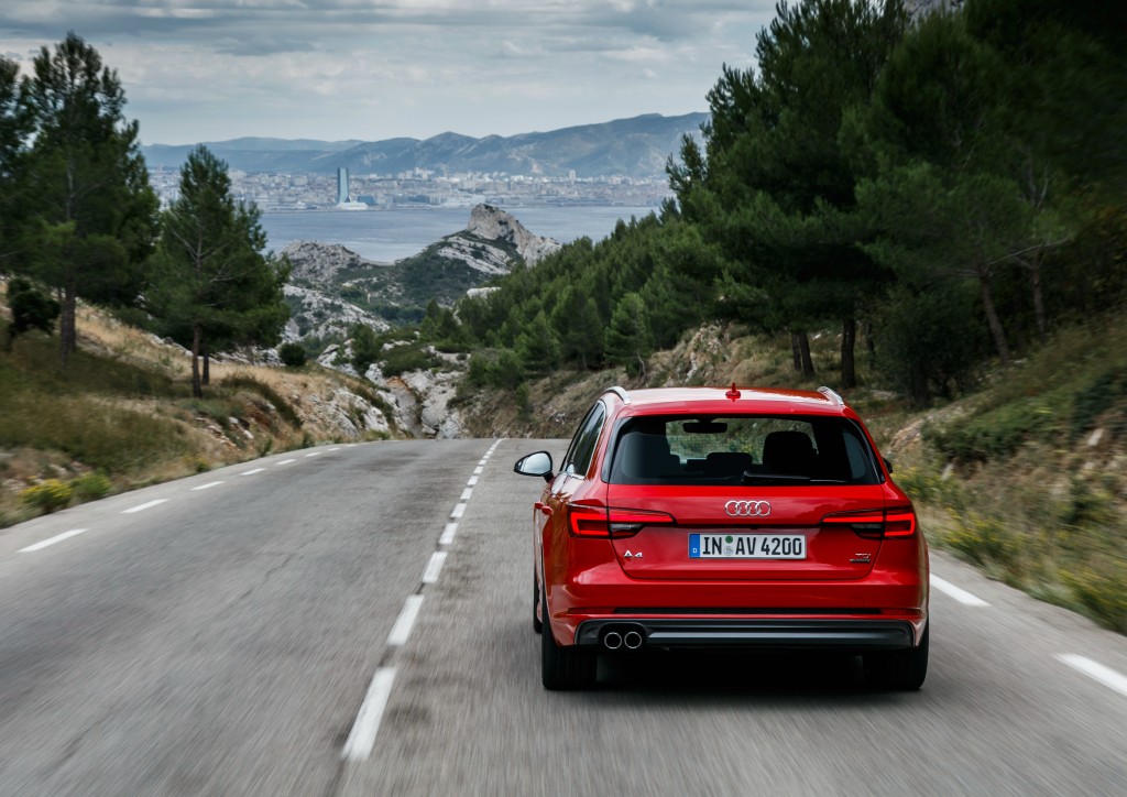 Audi A4 Avant photo 19